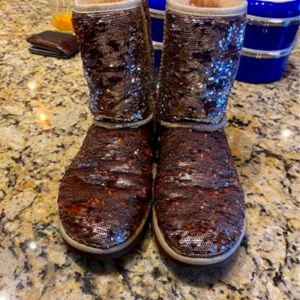 *sold* Sparkly uggs